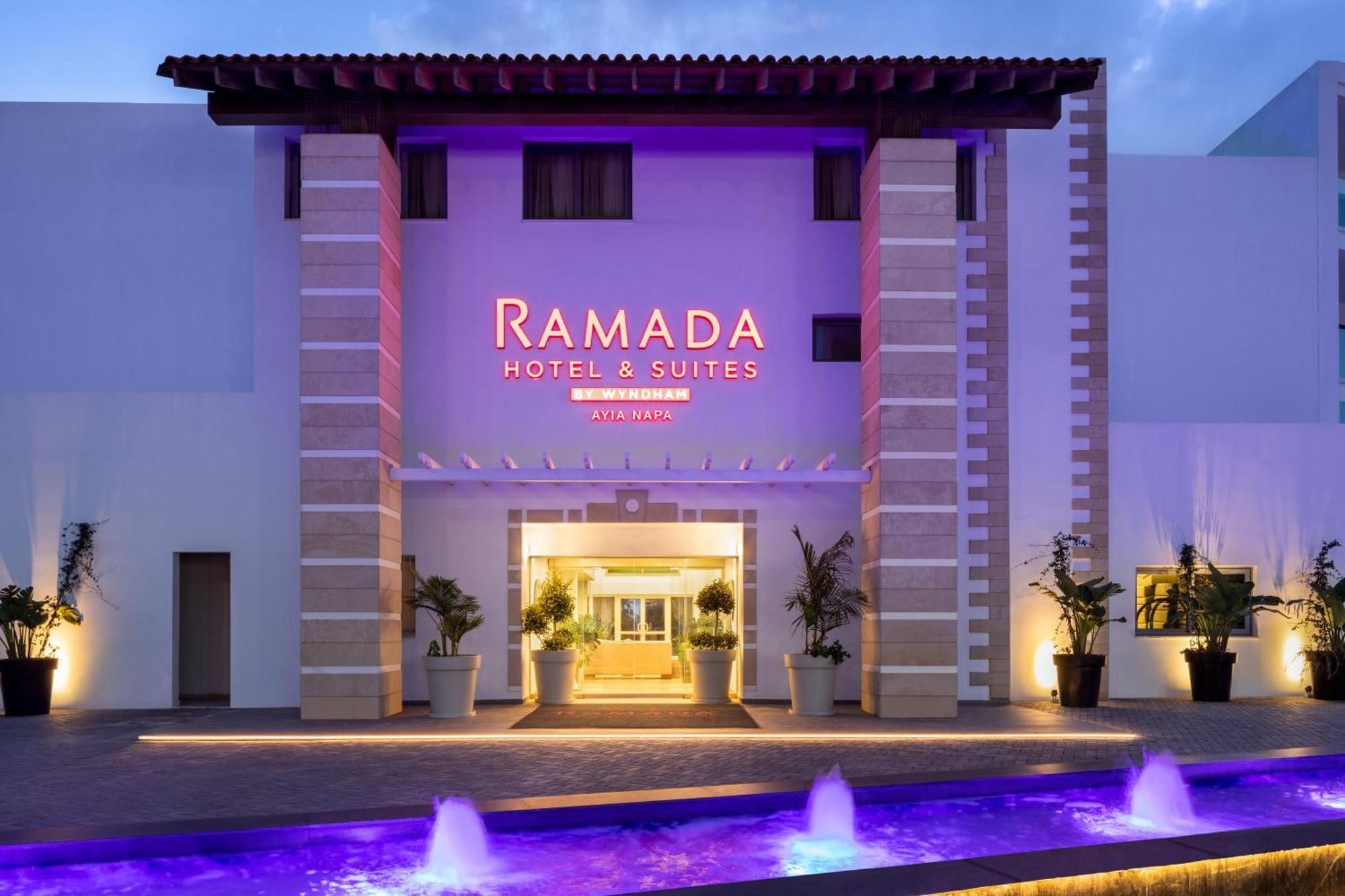 Ramada Hotel & Suites By Wyndham Ayia Napa Exteriör bild